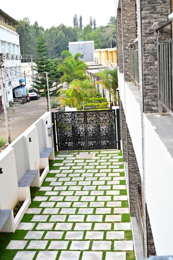 Lasinara Inn Yercaud Exteriör bild